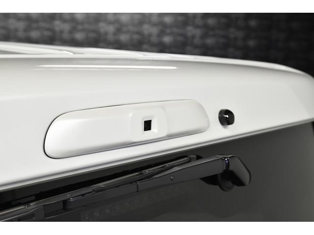 スーパーGL ダークプライムII ファミリーPKG/EM-17 ブラックマシニング/2インチローダウン/玄武ストロークストッパーセット/PANASONIC7インチナビ/車中泊ベッドキット/O(43枚目)