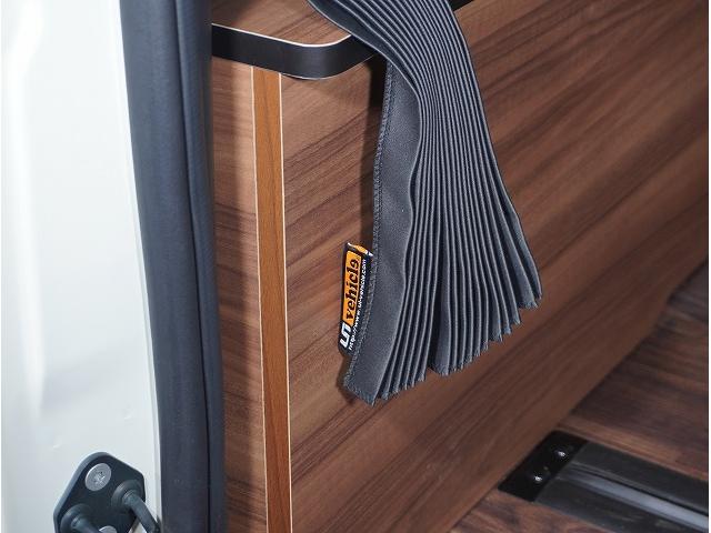 TOYOTA HIACE VAN LONG DX