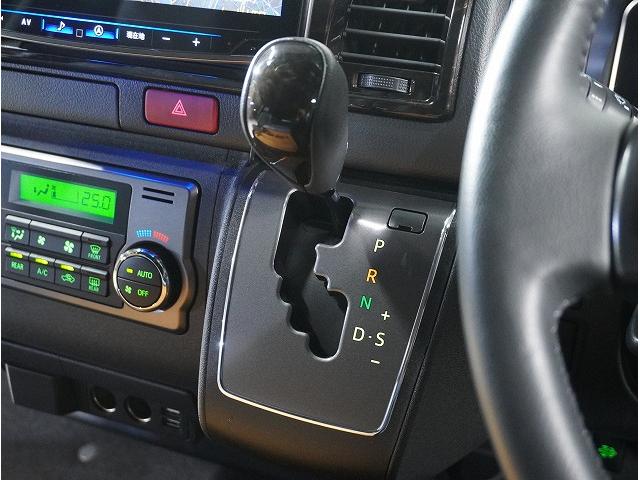 ハイエースバン スーパーGL ダークプライムII パノラミックビューモニター・デジミラ・寒冷地仕様・ナイトロパワーH12ショットガン16インチ・ESSEXフロントバンパーガード・ALPINE BIGX Fモニター・ドライブレコーダー・ベッドキット(60枚目)