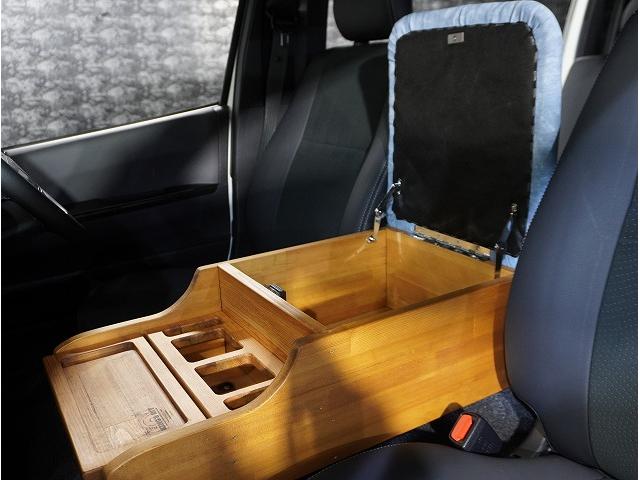 ハイエースバン スーパーGL ダークプライムII パノラミックビューモニター・デジミラ・寒冷地仕様・ナイトロパワーH12ショットガン16インチ・ESSEXフロントバンパーガード・ALPINE BIGX Fモニター・ドライブレコーダー・ベッドキット(68枚目)