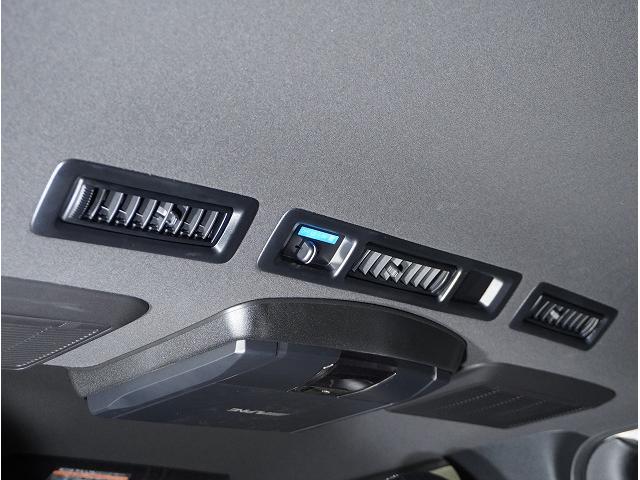 ハイエースバン スーパーGL ダークプライムII パノラミックビューモニター・デジミラ・寒冷地仕様・ナイトロパワーH12ショットガン16インチ・ESSEXフロントバンパーガード・ALPINE BIGX Fモニター・ドライブレコーダー・ベッドキット(69枚目)