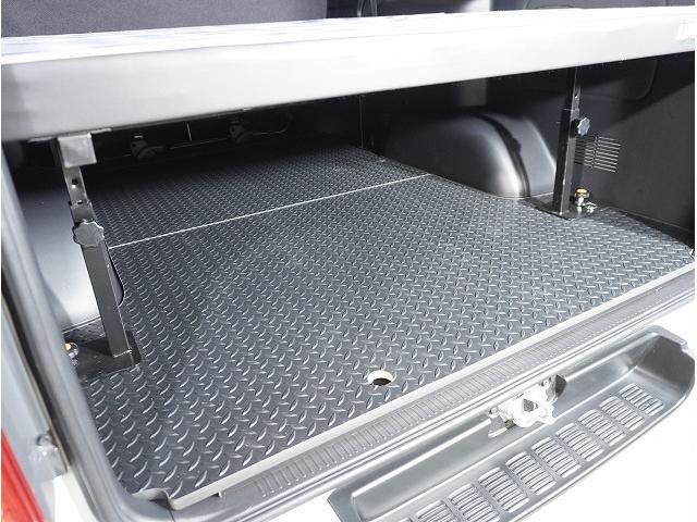 ハイエースバン スーパーGL ダークプライムII パノラミックビューモニター・デジミラ・寒冷地仕様・ナイトロパワーH12ショットガン16インチ・ESSEXフロントバンパーガード・ALPINE BIGX Fモニター・ドライブレコーダー・ベッドキット(78枚目)