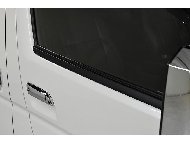 ハイエースバン スーパーGL ダークプライムII 両側電動パワースライドドア・パノラミックビューモニター・デジミラ・ESSEX ENCB-17ブラック・FスポイラーVer4・2インチLD・シートカバー・ベットキット・Panasonicナビ・ETC(13枚目)