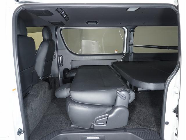 ハイエースバン スーパーGL ダークプライムII 両側電動パワースライドドア・パノラミックビューモニター・デジミラ・ESSEX ENCB-17ブラック・FスポイラーVer4・2インチLD・シートカバー・ベットキット・Panasonicナビ・ETC(61枚目)