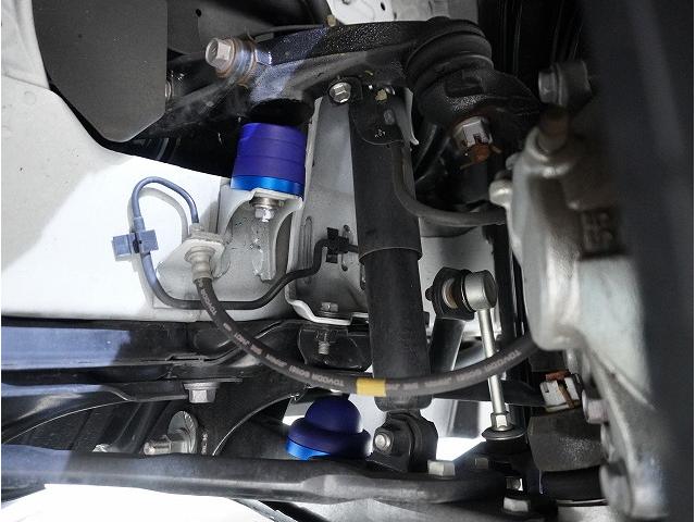 ハイエースバン スーパーGL ダークプライムII 両側電動パワースライドドア・パノラミックビューモニター・デジミラ・ESSEX ENCB-17ブラック・FスポイラーVer4・2インチLD・シートカバー・ベットキット・Panasonicナビ・ETC(64枚目)