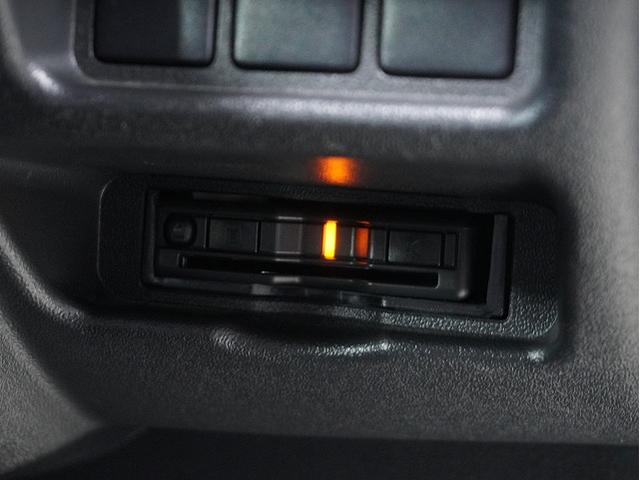 ハイエースバン スーパーGL ダークプライムII LEDヘッドライト/自動防眩インナーミラー/ENCS-18ブラックポリッシュ/フロントスポイラー/ベッドキット/ハイグレードシートカバー/カロッツエリア楽ナビ(34枚目)