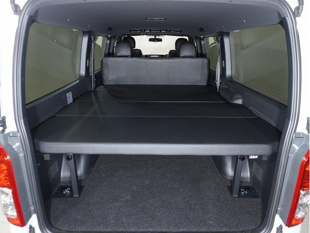 ハイエースバン スーパーGL ダークプライムII LEDヘッドライト/自動防眩インナーミラー/ENCS-18ブラックポリッシュ/フロントスポイラー/ベッドキット/ハイグレードシートカバー/カロッツエリア楽ナビ(60枚目)