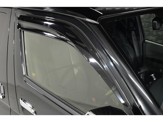 ハイエースバン スーパーGL ダークプライムII パノラミックビューモニター/デジタルインナーミラー/ダイアトーン7インチナビ/ENCB17 ハイパーグロス/フローリング施工/フロントスポイラー/カスタムベットキット(13枚目)