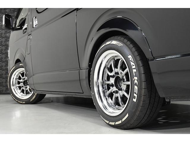 ハイエースバン スーパーGL ダークプライムII パノラミックビューモニター/デジタルインナーミラー/ダイアトーン7インチナビ/ENCB17 ハイパーグロス/フローリング施工/フロントスポイラー/カスタムベットキット(29枚目)