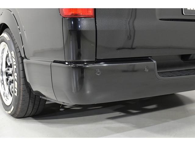 ハイエースバン スーパーGL ダークプライムII パノラミックビューモニター/デジタルインナーミラー/ダイアトーン7インチナビ/ENCB17 ハイパーグロス/フローリング施工/フロントスポイラー/カスタムベットキット(33枚目)