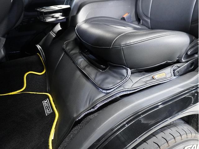 ハイエースバン スーパーGL ダークプライムII パノラミックビューモニター/デジタルインナーミラー/ダイアトーン7インチナビ/ENCB17 ハイパーグロス/フローリング施工/フロントスポイラー/カスタムベットキット(62枚目)