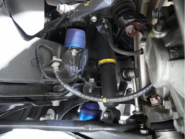 ハイエースバン スーパーGL ダークプライムII パノラミックビューモニター/デジタルインナーミラー/ダイアトーン7インチナビ/ENCB17 ハイパーグロス/フローリング施工/フロントスポイラー/カスタムベットキット(71枚目)