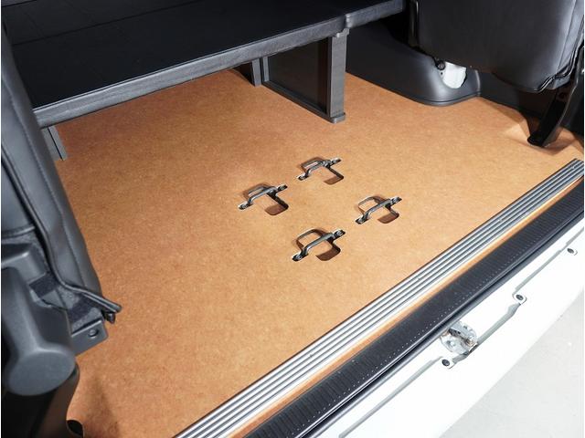 ハイエースワゴン ＧＬ　・キャンピング・ベットキットＶ内装架装車・ＡＬＰＩＮＥ１１インチナビ・ＡＬＰＩＮＥ１０．１インチモニター・ＥＳＳＥＸホイール　ＥＷ－１７・１４段ショック・ＬＥＤヘッドランプ・パワスラ・ＰＶＭ・デジミラ（73枚目）