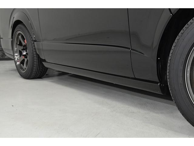 ハイエースバン スーパーGL ダークプライムII パノラミックビューモニター/14段ショックアブソーバー/スタビライザー/天井スピーカー/Aピラースピーカー/2インチローダウン/ボルクレーシング/エンジンルームカバー(11枚目)