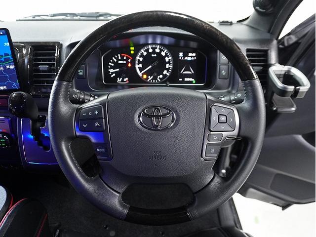 ハイエースバン スーパーGL ダークプライムII パノラミックビューモニター/14段ショックアブソーバー/スタビライザー/天井スピーカー/Aピラースピーカー/2インチローダウン/ボルクレーシング/エンジンルームカバー(44枚目)