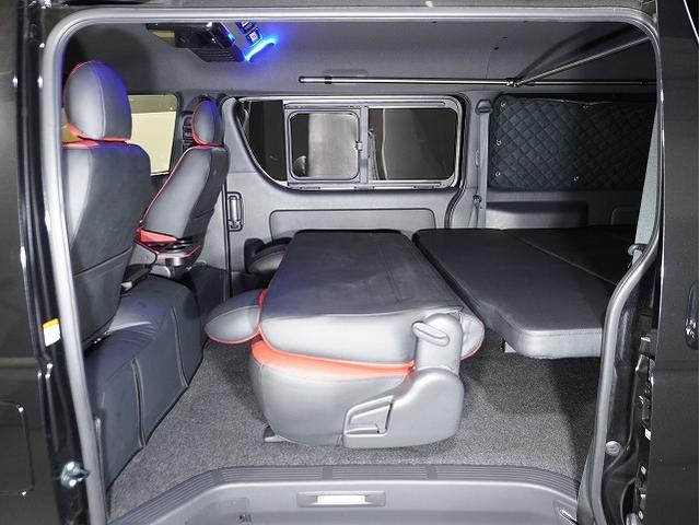 ハイエースバン スーパーGL ダークプライムII パノラミックビューモニター/14段ショックアブソーバー/スタビライザー/天井スピーカー/Aピラースピーカー/2インチローダウン/ボルクレーシング/エンジンルームカバー(70枚目)