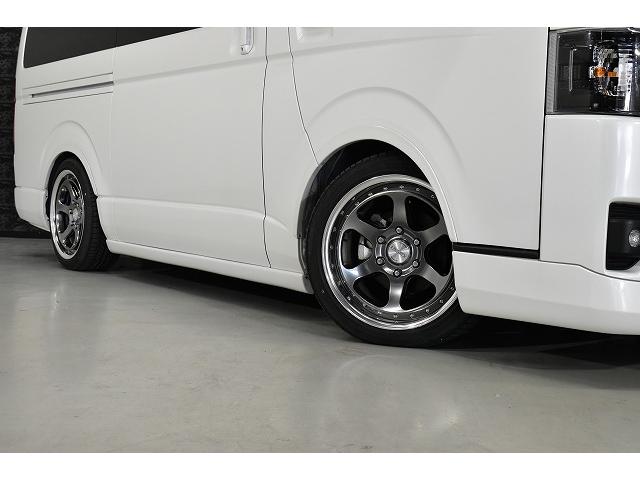 ハイエースバン スーパーＧＬ　ダークプライムＩＩ　フロントスポイラー／ＥＬ－１８ハイパーグロス／ハイグレードシ－トカバー／ＡＬＰＩＮＥ１１インチナビ／アルパイン１２．８インチナビ／フラットベットキット／１４段ショック／ヘッドライトインナーブラック（9枚目）