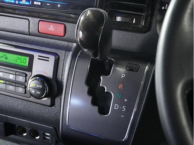 ハイエースバン スーパーＧＬ　ダークプライムＩＩ　フロントスポイラー／ＥＬ－１８ハイパーグロス／ハイグレードシ－トカバー／ＡＬＰＩＮＥ１１インチナビ／アルパイン１２．８インチナビ／フラットベットキット／１４段ショック／ヘッドライトインナーブラック（55枚目）