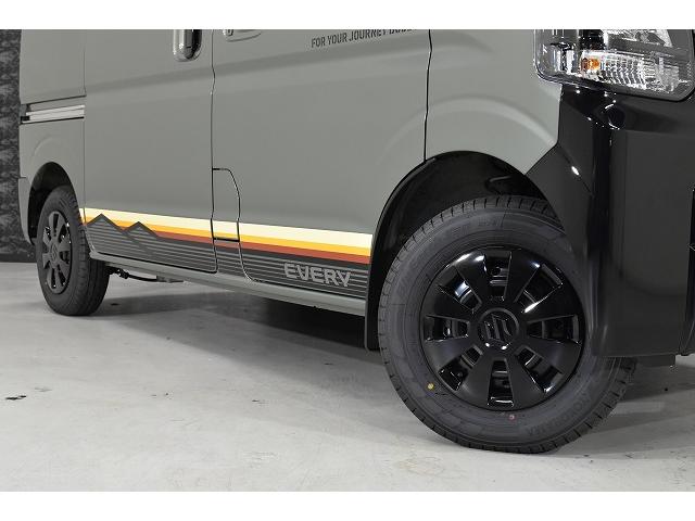 エブリイ Jリミテッド TAC.LUC NIGHTパック/シートカバー前面/専用ベッドキット/リアトリムカバー/床フロアシート/フルフラット/(10枚目)