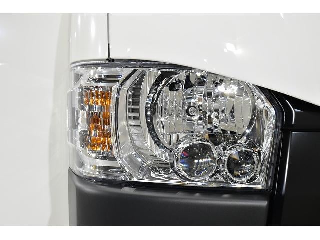 ハイエースバン ロングDX LEDヘッドライト/パノラミックビューモニター/デジタルインナーミラー/イージークローザー/ENCS-16 ブラックポリッシュ/ローダウン/フロントスポイラー/リアウィング/シートカバー(17枚目)