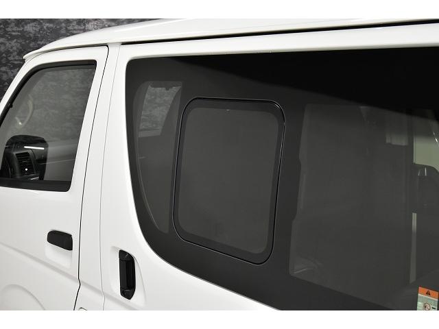 ハイエースバン ロングDX LEDヘッドライト/パノラミックビューモニター/デジタルインナーミラー/イージークローザー/ENCS-16 ブラックポリッシュ/ローダウン/フロントスポイラー/リアウィング/シートカバー(29枚目)