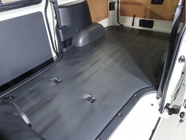 ハイエースバン ロングDX LEDヘッドライト/パノラミックビューモニター/デジタルインナーミラー/イージークローザー/ENCS-16 ブラックポリッシュ/ローダウン/フロントスポイラー/リアウィング/シートカバー(66枚目)