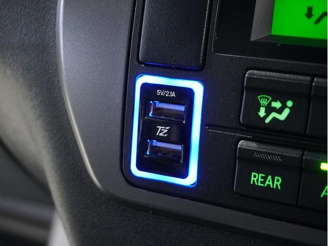 ハイエースバン スーパーGL ダークプライムII ダークプライムII/ディーゼル/小窓付きスライドドア/ローダウン/ビッグX/アルパイン/ドライブレコーダー/Aピラーツィーター/クラフトプラス/収納付きベッドキット/18インチ/2インチローダウン(49枚目)