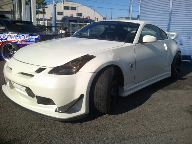 フェアレディZ ベースグレード フルエアロ/ファイナルコネクション車高調/アッパーアーム/マフラー/18インチアルミ/LSD/社外テール/ナビテレビ/ETC/バックカメラ/ブリットフルバケ/シフト・サイドブレーキ加工/バックモニター(5枚目)