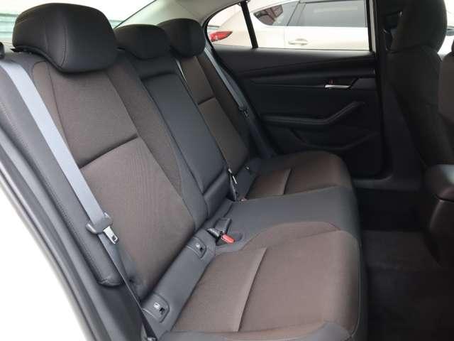 ＭＡＺＤＡ３セダン １．５　１５Ｃ　法人仕様　マツダ認定中古車（13枚目）