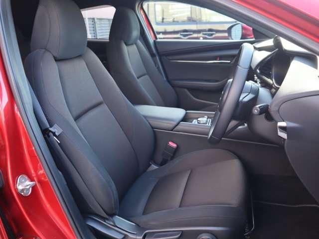 ＭＡＺＤＡ３ファストバック １．５　１５Ｓ　ツーリング　マツダ認定中古車　衝突被害軽減ブレーキ　バ（13枚目）