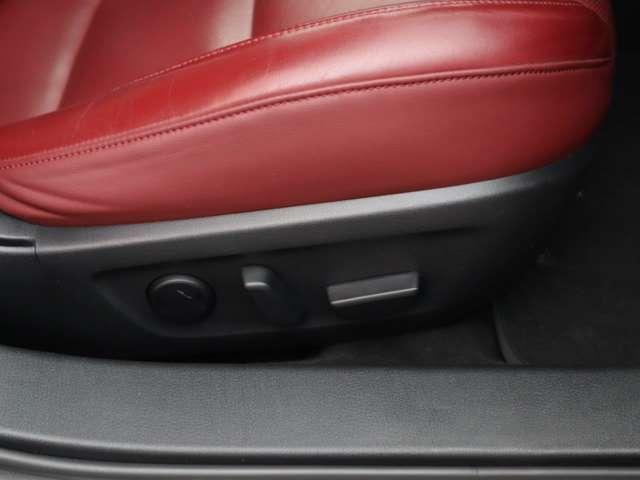 ＭＡＺＤＡ３ファストバック １．８　ＸＤ　バーガンディ　セレクション　ディーゼルターボ　マツダ認定中古車　衝突被害軽減ブレーキ　コ（13枚目）