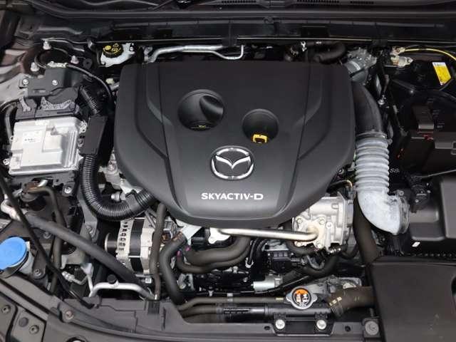 ＭＡＺＤＡ３ファストバック １．８　ＸＤ　バーガンディ　セレクション　ディーゼルターボ　マツダ認定中古車　衝突被害軽減ブレーキ　コ（16枚目）