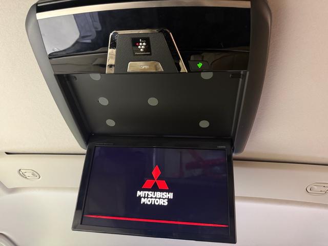 デリカD:5 P 4WD 禁煙者 フリップダウンモニター ワンオーナー(13枚目)