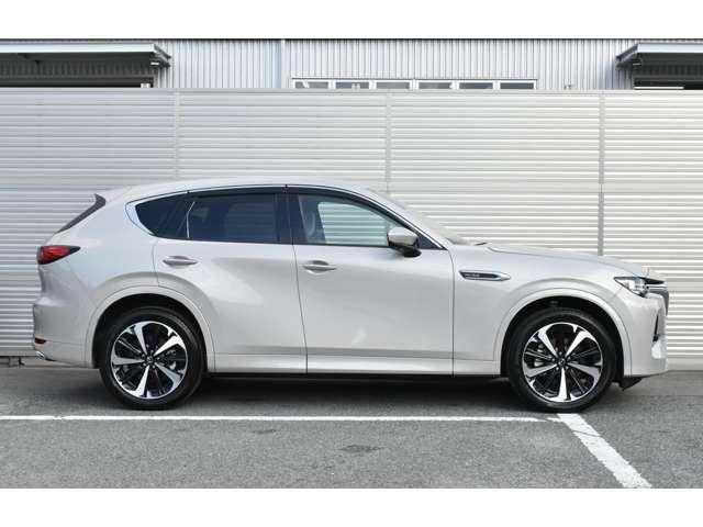 ＣＸ－６０ ＸＤ－ハイブリッド　プレミアムモダン　クルーズコントロール　衝突軽減装置　ＥＴＣ車載器　パワーバックドア　パノラマルーフ　横滑り防止装置　ヒーター　メモリーナビ　バックカメラ　４ＷＤ　スマートキー　パワーシート　ナビ　アイドリングストップ（3枚目）