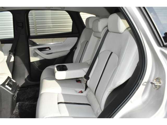 ＣＸ－６０ ＸＤ－ハイブリッド　プレミアムモダン　クルーズコントロール　衝突軽減装置　ＥＴＣ車載器　パワーバックドア　パノラマルーフ　横滑り防止装置　ヒーター　メモリーナビ　バックカメラ　４ＷＤ　スマートキー　パワーシート　ナビ　アイドリングストップ（15枚目）