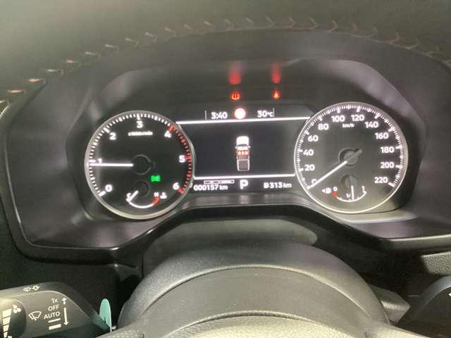 トライトン GSR フルセグテレビ クリアランスソナー 寒冷地仕様 シートヒータ スマートキー 電動シート 4WD アイドリングストップ サイドモニター 横滑り防止 メモリーナビ ナビTV バックカメラ エアコン ABS(6枚目)