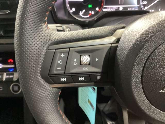 トライトン GSR フルセグテレビ クリアランスソナー 寒冷地仕様 シートヒータ スマートキー 電動シート 4WD アイドリングストップ サイドモニター 横滑り防止 メモリーナビ ナビTV バックカメラ エアコン ABS(10枚目)