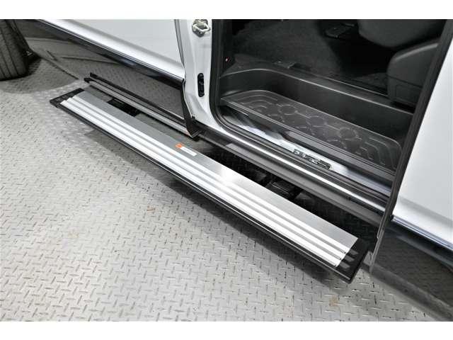 デリカD:5 シャモニー アイドリングS アクティブクルーズコントロール イモビ 衝突被害軽減装置 Bモニター サイドカメラ 助手席エアバッグ 電動リアゲート 4WD シートH パワーシート キーフリー 寒冷地仕様車 ABS(9枚目)