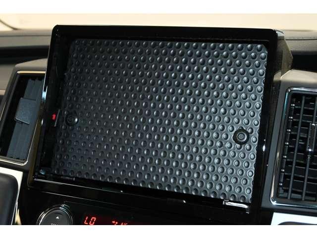 デリカD:5 シャモニー アイドリングS アクティブクルーズコントロール イモビ 衝突被害軽減装置 Bモニター サイドカメラ 助手席エアバッグ 電動リアゲート 4WD シートH パワーシート キーフリー 寒冷地仕様車 ABS(13枚目)