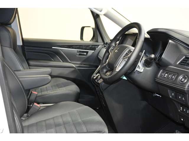 デリカD:5 シャモニー アイドリングS アクティブクルーズコントロール イモビ 衝突被害軽減装置 Bモニター サイドカメラ 助手席エアバッグ 電動リアゲート 4WD シートH パワーシート キーフリー 寒冷地仕様車 ABS(15枚目)