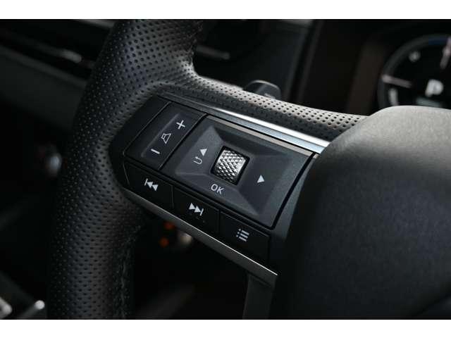 アウトランダーＰＨＥＶ Ｇ　ＬＥＤヘッド　コーナーセンサー　オートクルーズ　Ｐシート　アルミホイール　バックカメラ　４ＷＤ　キーレス　寒冷地使用　メモリーナビ　エアバッグ　スマートキー　アイドリングストップ　ナビ＆ＴＶ（15枚目）