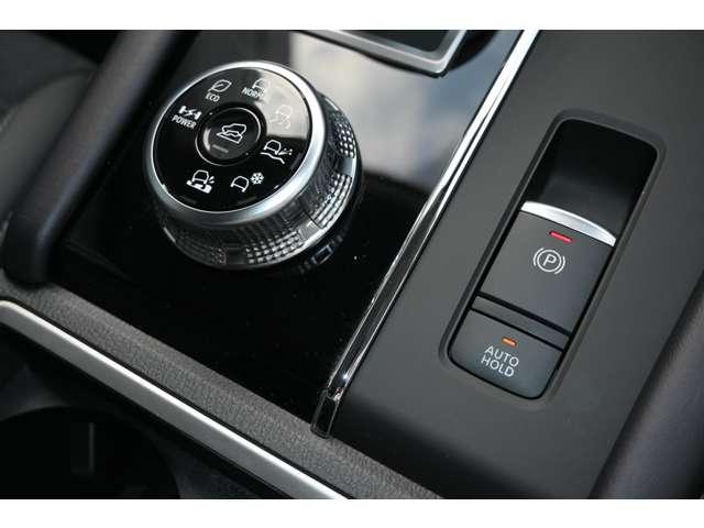 アウトランダーＰＨＥＶ Ｇ　ＬＥＤヘッド　コーナーセンサー　オートクルーズ　Ｐシート　アルミホイール　バックカメラ　４ＷＤ　キーレス　寒冷地使用　メモリーナビ　エアバッグ　スマートキー　アイドリングストップ　ナビ＆ＴＶ（18枚目）