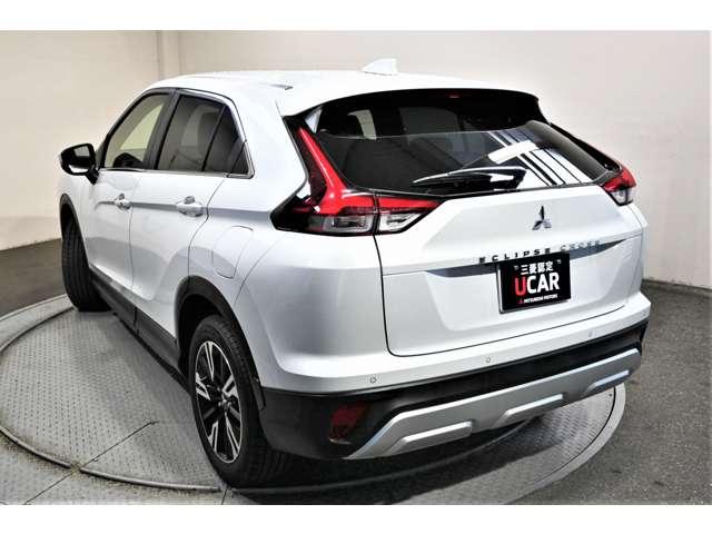 エクリプスクロス Ｇ　パワーバックドア　寒冷地仕様車　衝突被害軽減ブレ－キ　パワーシート　クリアランスソナー　運転席エアバック　エコモード　ＥＳＣ　オートクルーズコントロール　キーレスキー　前席シートヒーター　スマートキー（4枚目）