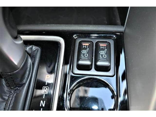 エクリプスクロス Ｇ　パワーバックドア　寒冷地仕様車　衝突被害軽減ブレ－キ　パワーシート　クリアランスソナー　運転席エアバック　エコモード　ＥＳＣ　オートクルーズコントロール　キーレスキー　前席シートヒーター　スマートキー（12枚目）