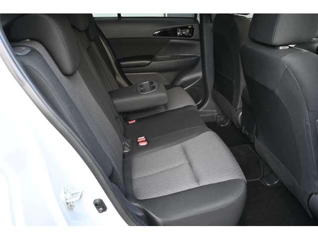 エクリプスクロス Ｇ　パワーバックドア　寒冷地仕様車　衝突被害軽減ブレ－キ　パワーシート　クリアランスソナー　運転席エアバック　エコモード　ＥＳＣ　オートクルーズコントロール　キーレスキー　前席シートヒーター　スマートキー（15枚目）