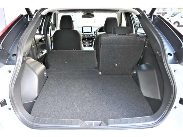 エクリプスクロス Ｇ　パワーバックドア　寒冷地仕様車　衝突被害軽減ブレ－キ　パワーシート　クリアランスソナー　運転席エアバック　エコモード　ＥＳＣ　オートクルーズコントロール　キーレスキー　前席シートヒーター　スマートキー（16枚目）