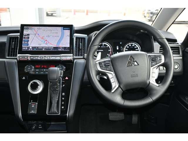 デリカＤ：５ アーバンギア　Ｐエディション　パワーゲート　両側自動ドア　誤発進抑制　クルコン　ＥＴＣ　電動シート　４ＷＤ　バックカメラ　メモリーナビ　シートヒーター　スマートキー　ターボ　アイドリングストップ　キーレス（5枚目）