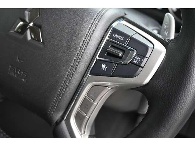 デリカＤ：５ アーバンギア　Ｐエディション　パワーゲート　両側自動ドア　誤発進抑制　クルコン　ＥＴＣ　電動シート　４ＷＤ　バックカメラ　メモリーナビ　シートヒーター　スマートキー　ターボ　アイドリングストップ　キーレス（8枚目）