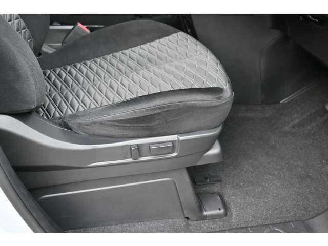 デリカＤ：５ アーバンギア　Ｐエディション　パワーゲート　両側自動ドア　誤発進抑制　クルコン　ＥＴＣ　電動シート　４ＷＤ　バックカメラ　メモリーナビ　シートヒーター　スマートキー　ターボ　アイドリングストップ　キーレス（15枚目）