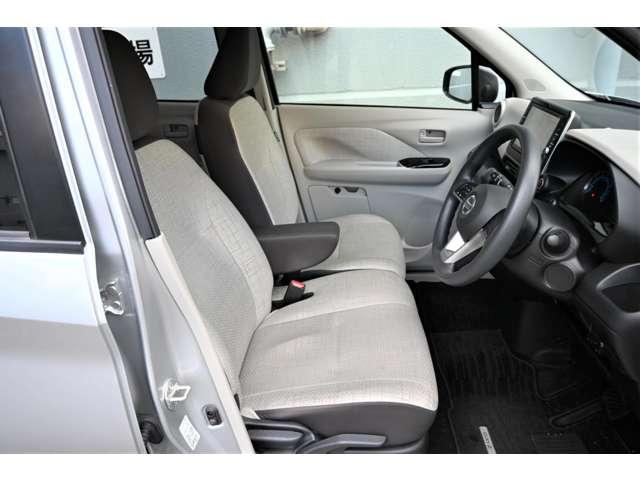 デイズ Ｘ　ナビ　バックカメラ　ＥＴＣ　コーナーソナー　踏み間違え防止　横滑防止装置　スマートキー　イモビライザー　バックカメラ　ＥＴＣ　カーナビ　アイドリングストップ　キーレス　フルオートエアコン　ＷＡＢ　ＰＳ（8枚目）